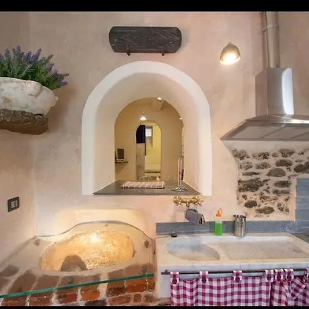 Il Vecchio Frantoio Di Gardan Con Piscina